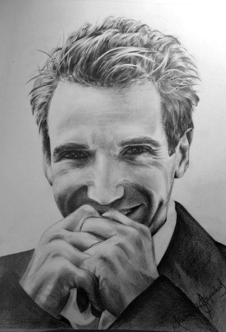 Ralph Fiennes Drawing Photo