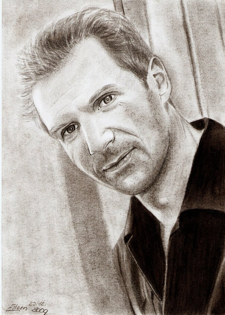 Ralph Fiennes Drawing Sketch