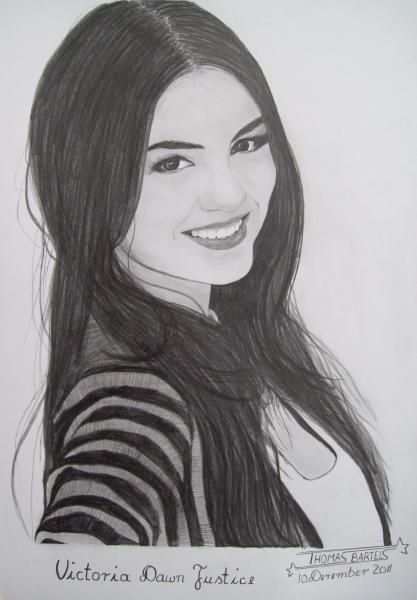 Victoria Justice Drawing Photo