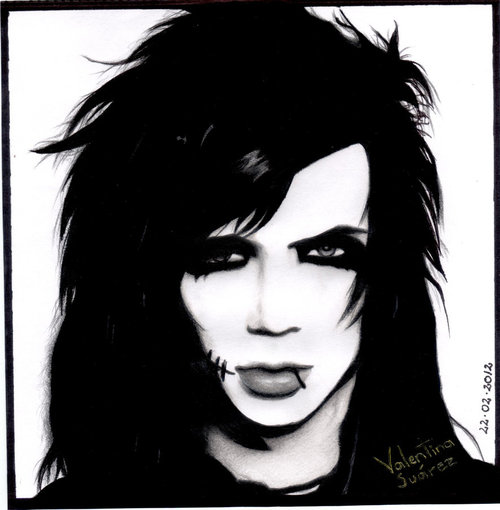Andy Sixx Drawing Pictures