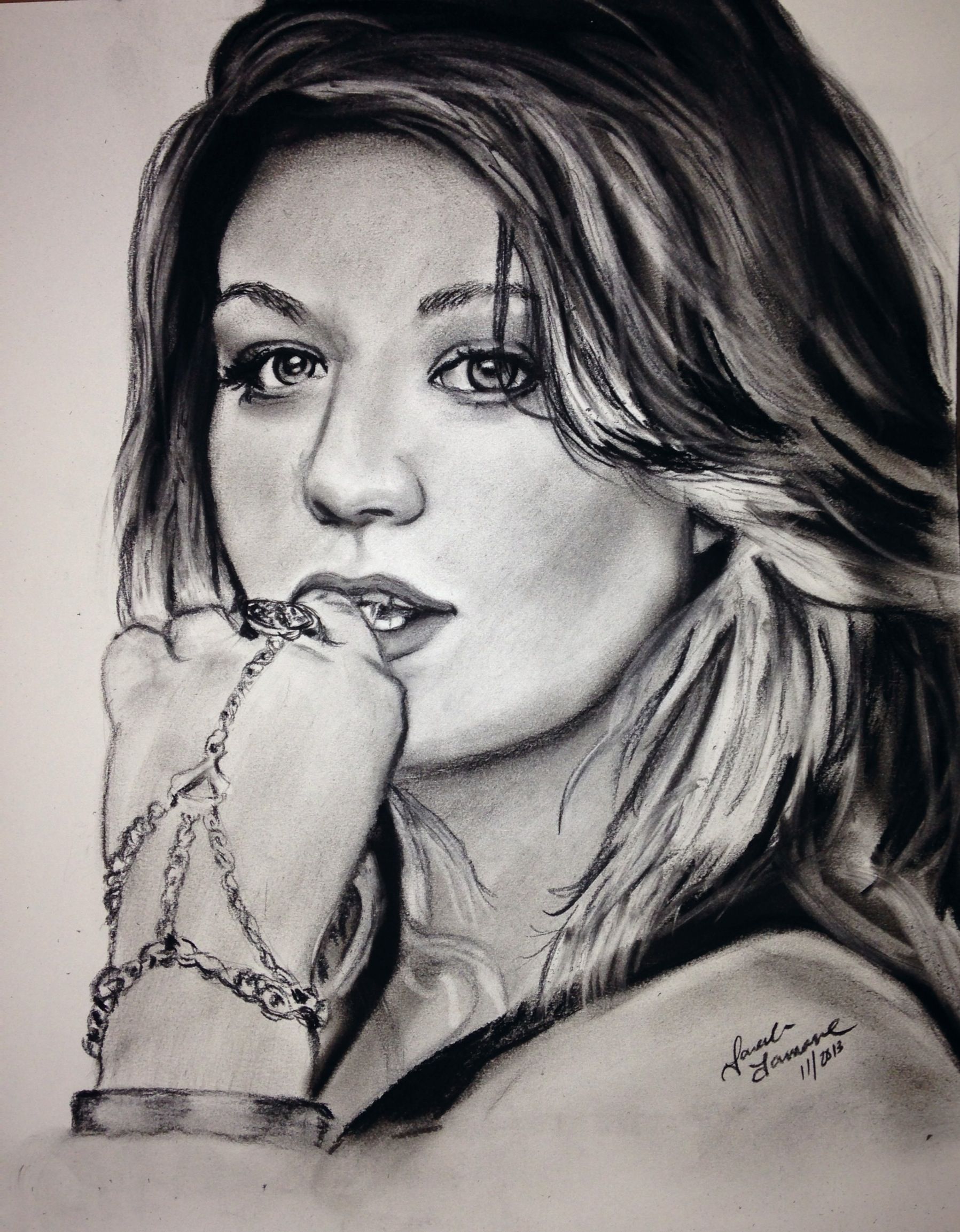Kelly Clarkson Drawing Photo