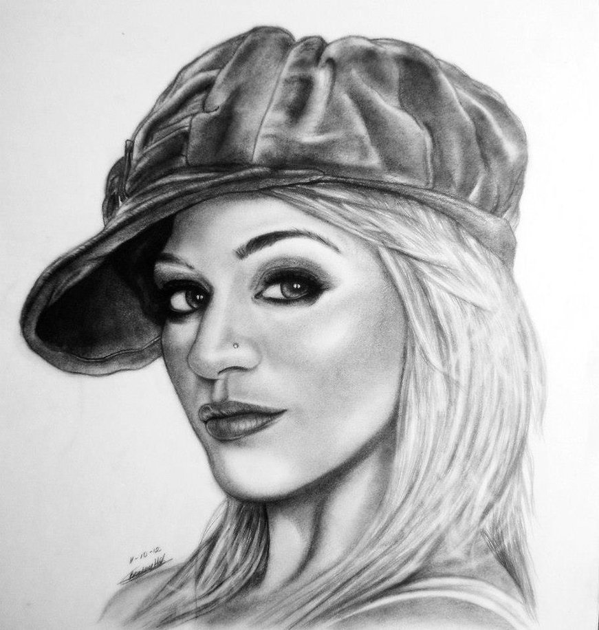 Kelly Clarkson Drawing Picture
