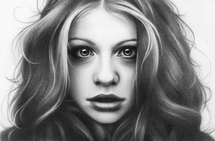 Michelle Trachtenberg Drawing Beautiful Image