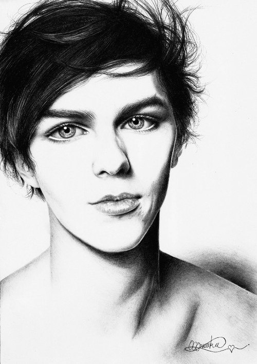 Nicholas Hoult Drawing Best