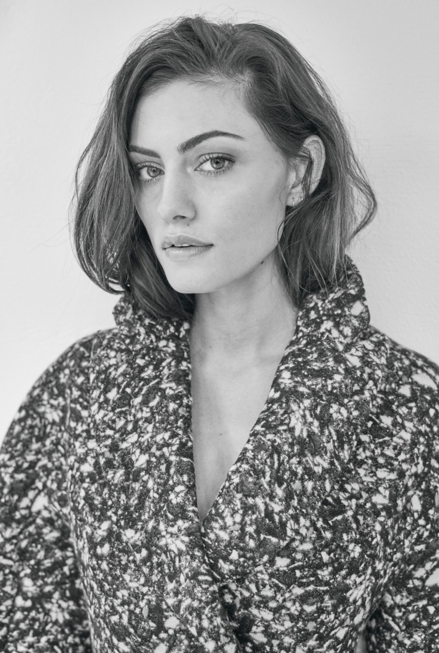 Phoebe Tonkin Drawing Picture