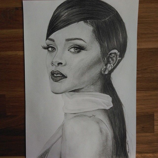 Rihanna Drawing Realistic