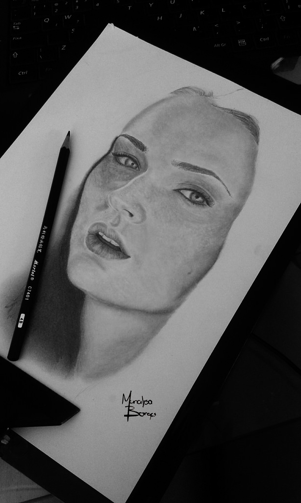 Sophie Turner Drawing Picture