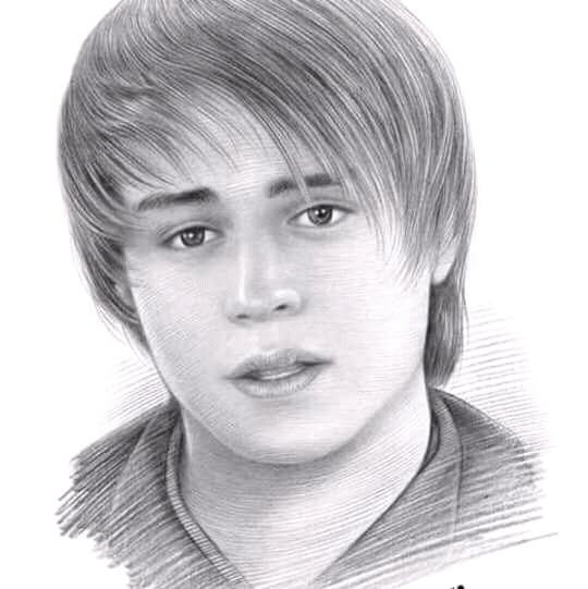 Enrique Gil Drawing Pic