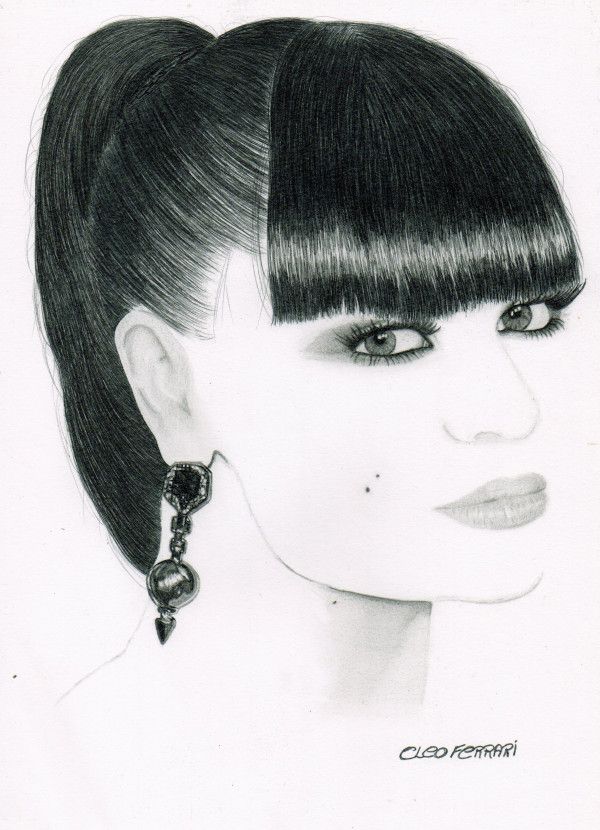 Jessie J Drawing Beautiful Art