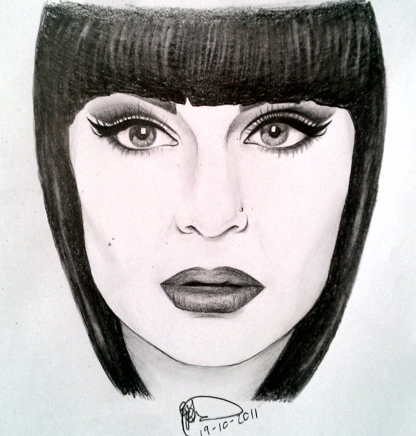 Jessie J Drawing High-Quality