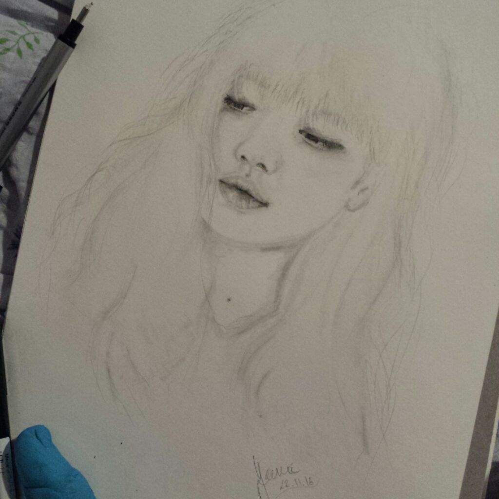 Lisa Drawing Realistic